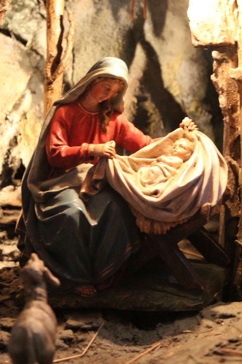 Maria und Jesuskind in der Krippe von Hainfeld 2014