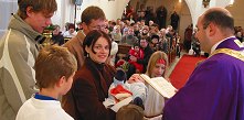 Bilder von der Kindermesse mit Taufe (4. Dezember 2005)