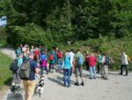 Ökumenische Begegnung unserer Gölsentaler Pfarren. Wanderung von St. Veit nach Schwarzenbach.