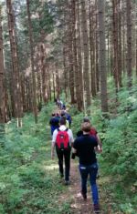 Ökumenische Begegnung unserer Gölsentaler Pfarren. Wanderung von St. Veit nach Schwarzenbach.